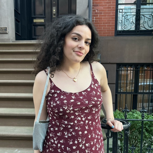 SOLD vintage gold shield locket necklace necklace gold shield pendant - Picture 4 of 6